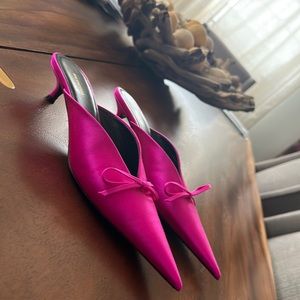 Balenciaga knife mules